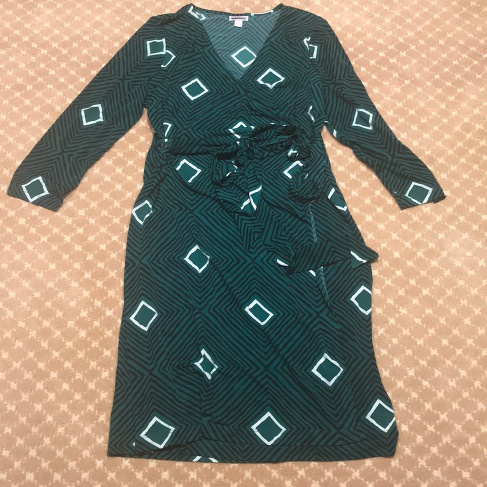 Maternity wrap dress
